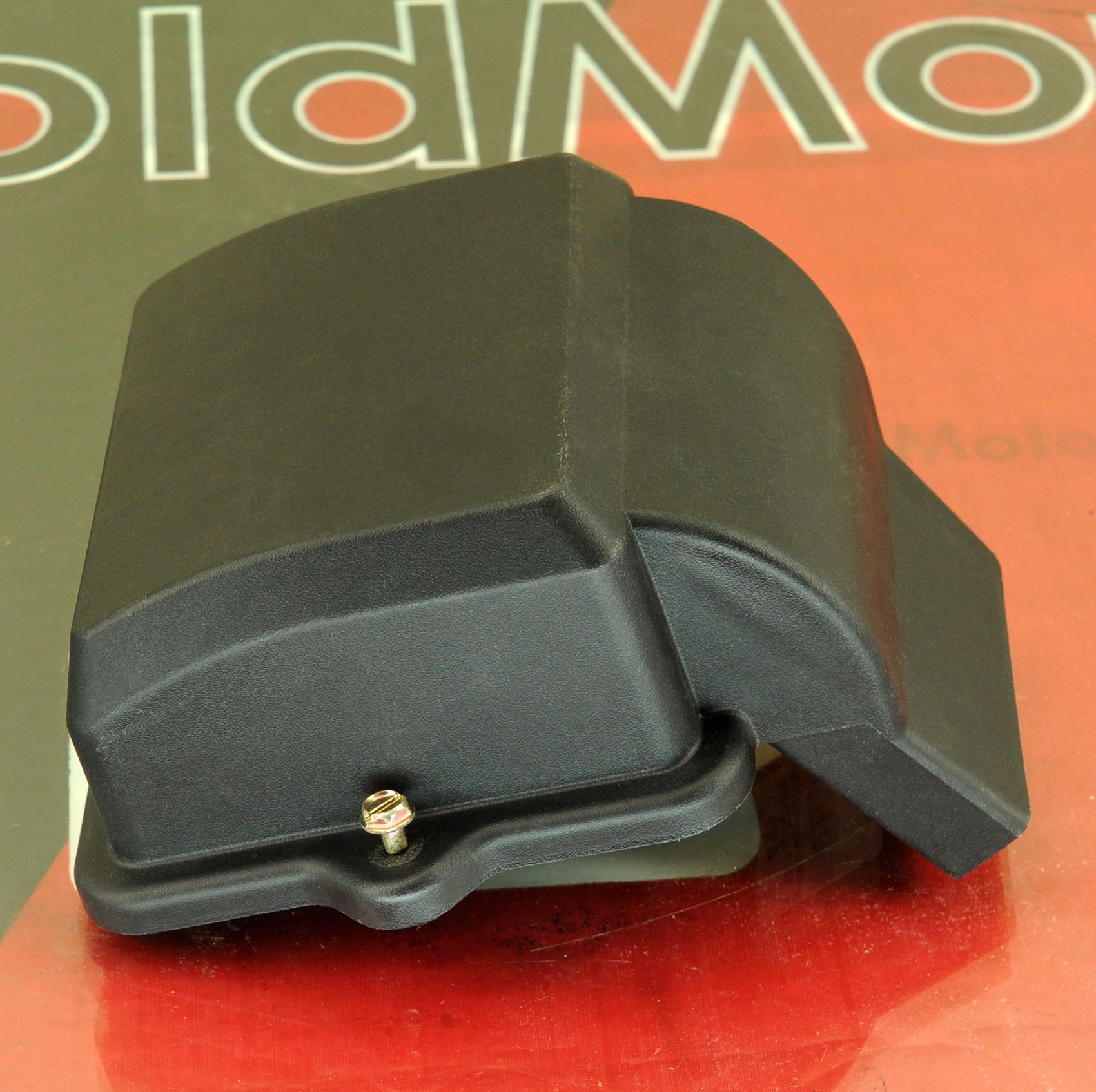 Briggs & Stratton Hava Filtre Üst Kapağı B794786