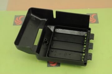 Briggs & Stratton Hava Filtre Üst Kapağı Intek 6,5hp B692584