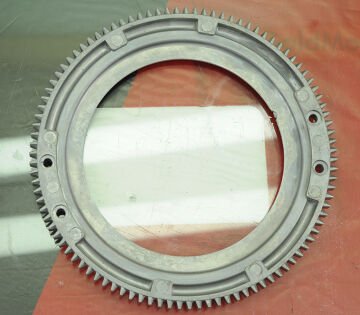 VOLAN DİŞLİSİ ÇİM TRAKTÖRÜ INTEK 22HP