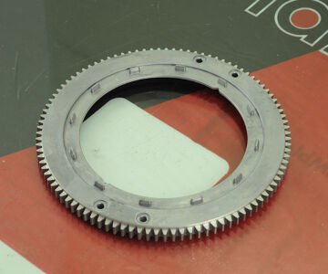 VOLAN DİŞLİSİ ÇİM TRAKTÖRÜ INTEK 22HP