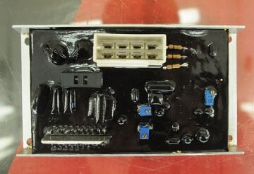 AVR34  OTOMATİK VOLTAJ REGÜLATÖRÜ