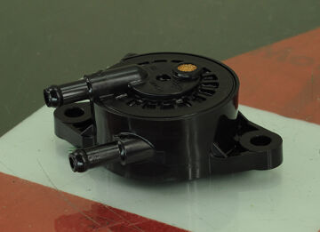 Briggs & Stratton Benzin Pompası 3 Borulu B597338