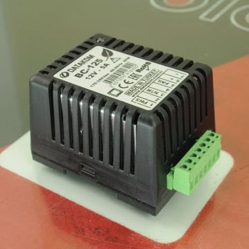 Datakom Akü Şarj Cihazı 12 5A - Ray Tipi - Plastik Kasa BC125