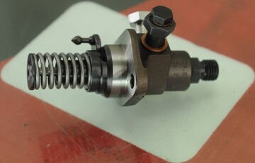 Lombardini 15LD440 Mazot Pompası L6590539