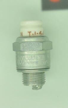 8 * TJ-6J BOY:40mm Anahtar Yeri:21mm Diş Çapı:14mm Diş Boyu:8mm DÖRT ZAMANLI