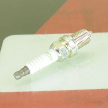 BUJİ (JAPAN) (CHAMPION RC12YC NGK BKR6EZ BCP7ES)