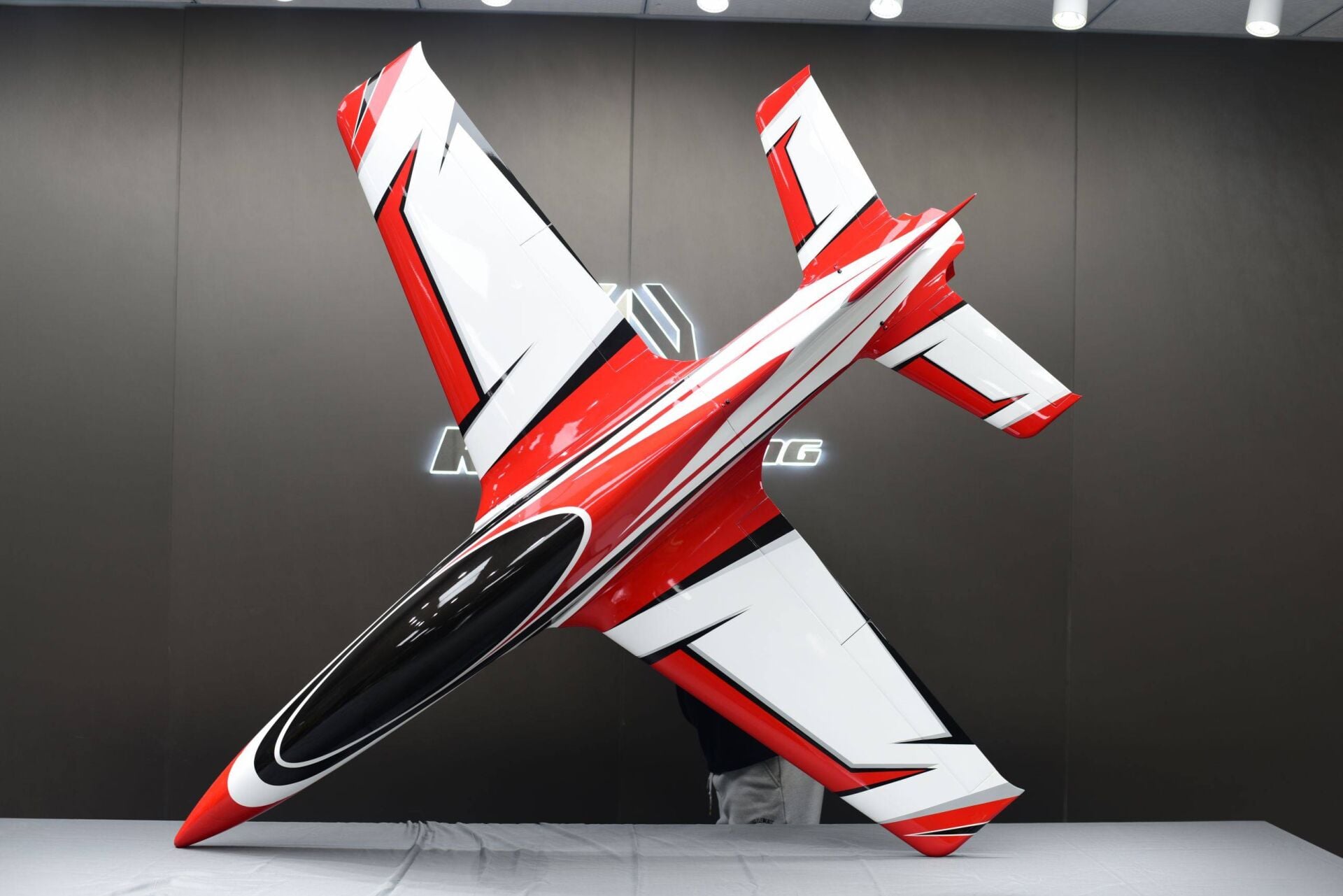 FALCON 82'' 2.1M BEYAZ KIRMIZI SİYAH