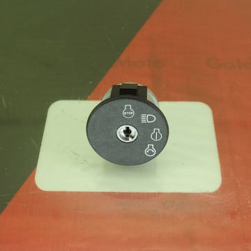 KONTAK ANAHTARI KOMPLE ÇİM TRATÖRÜ WİKİNG 6127