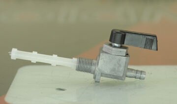 YAKIT MUSLUĞU ALTTAN ÇIKIŞLI - ITALY