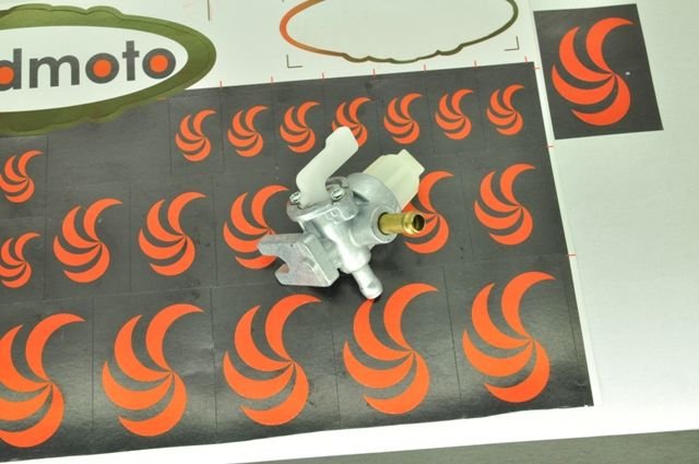 SZ4430090950  YAKIT MUSLUĞU