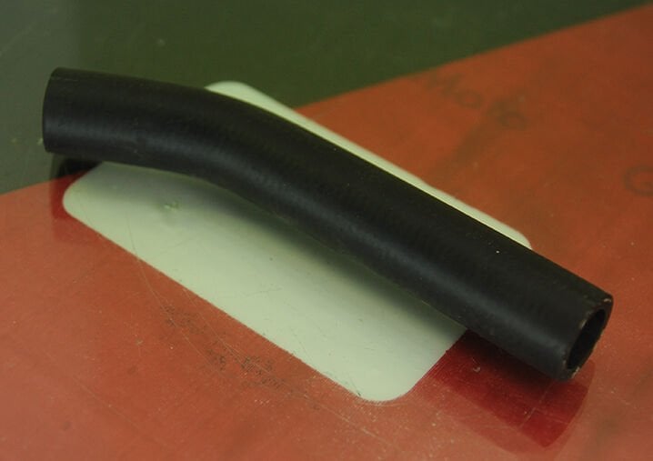 RADYATÖR HORTUMU DÜZ UCU AZ KIVRIK