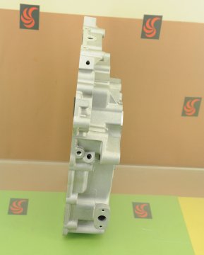 GÖVDE KAPAĞI KM2V80-01002