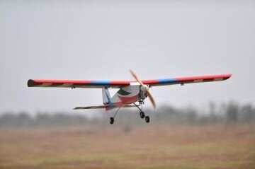 TRAINER 90'' 2.3M V2 KIRMIZI MAVİ BEYAZ SİYAH MU-TRNR-90V2-01WBRB