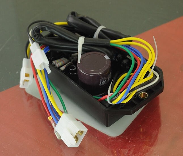 AVR MONOFAZE PLAY (10)