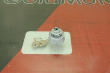 KONTAK VE ANAHTARI KMP VANG.16/18HP 493625 825129 B692318SM