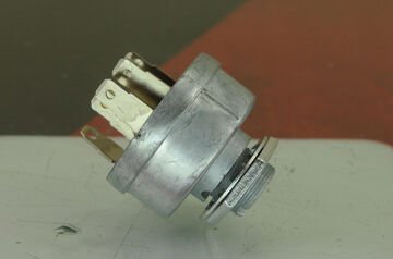 KONTAK VE ANAHTARI KMP VANG.16/18HP 493625 825129 B692318SM